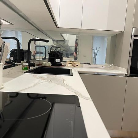 Apartamento Kibilu - San Donato Vicinanze Irccs Policlinico San Donato Milanese Exterior foto
