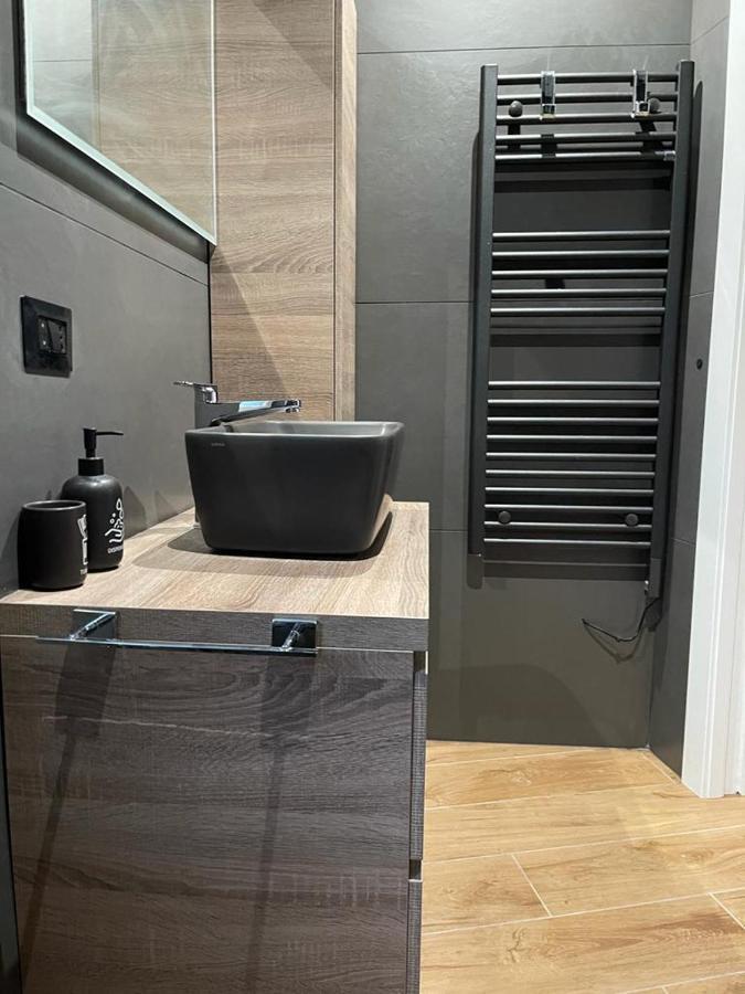 Apartamento Kibilu - San Donato Vicinanze Irccs Policlinico San Donato Milanese Exterior foto